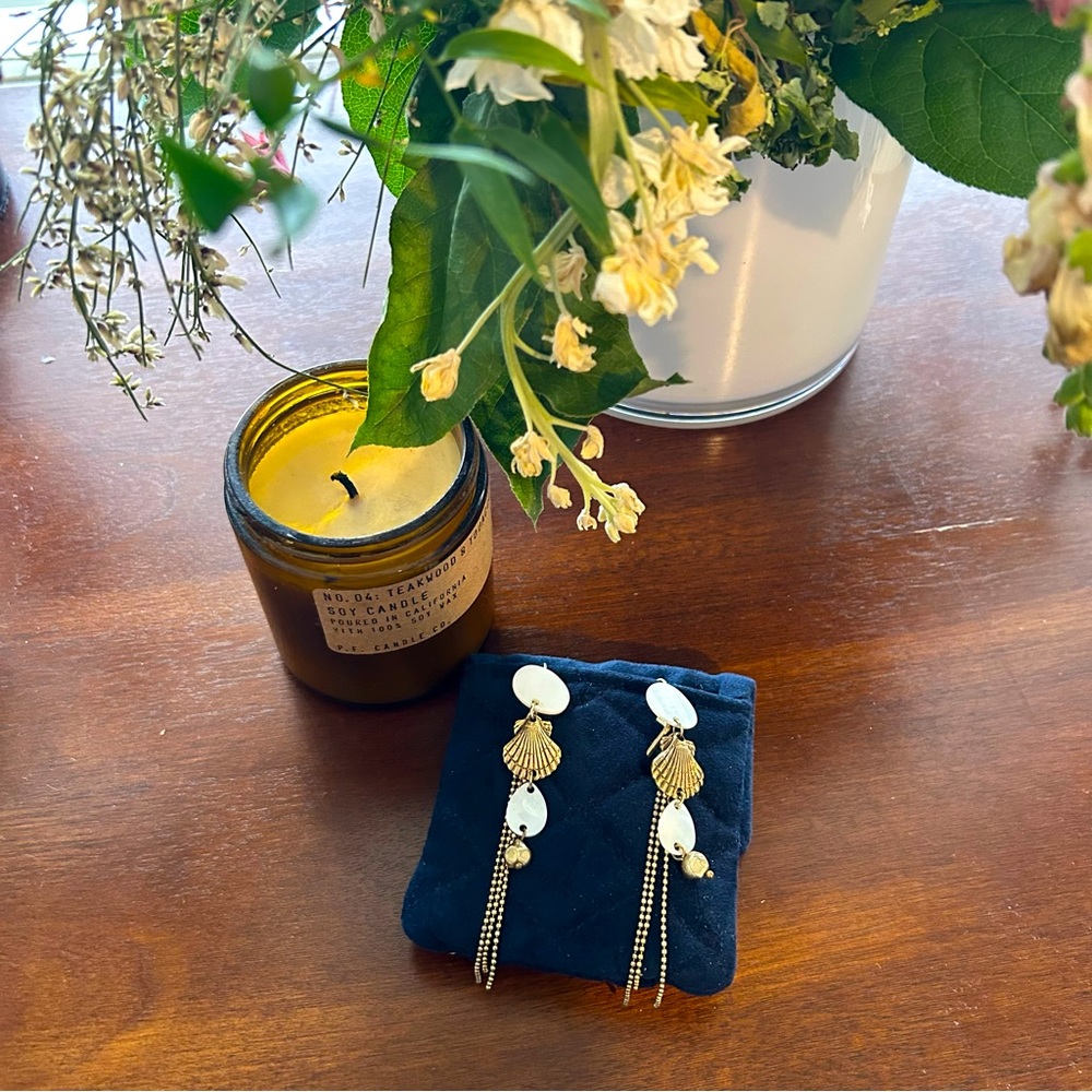 Seashell Dangling Earrings